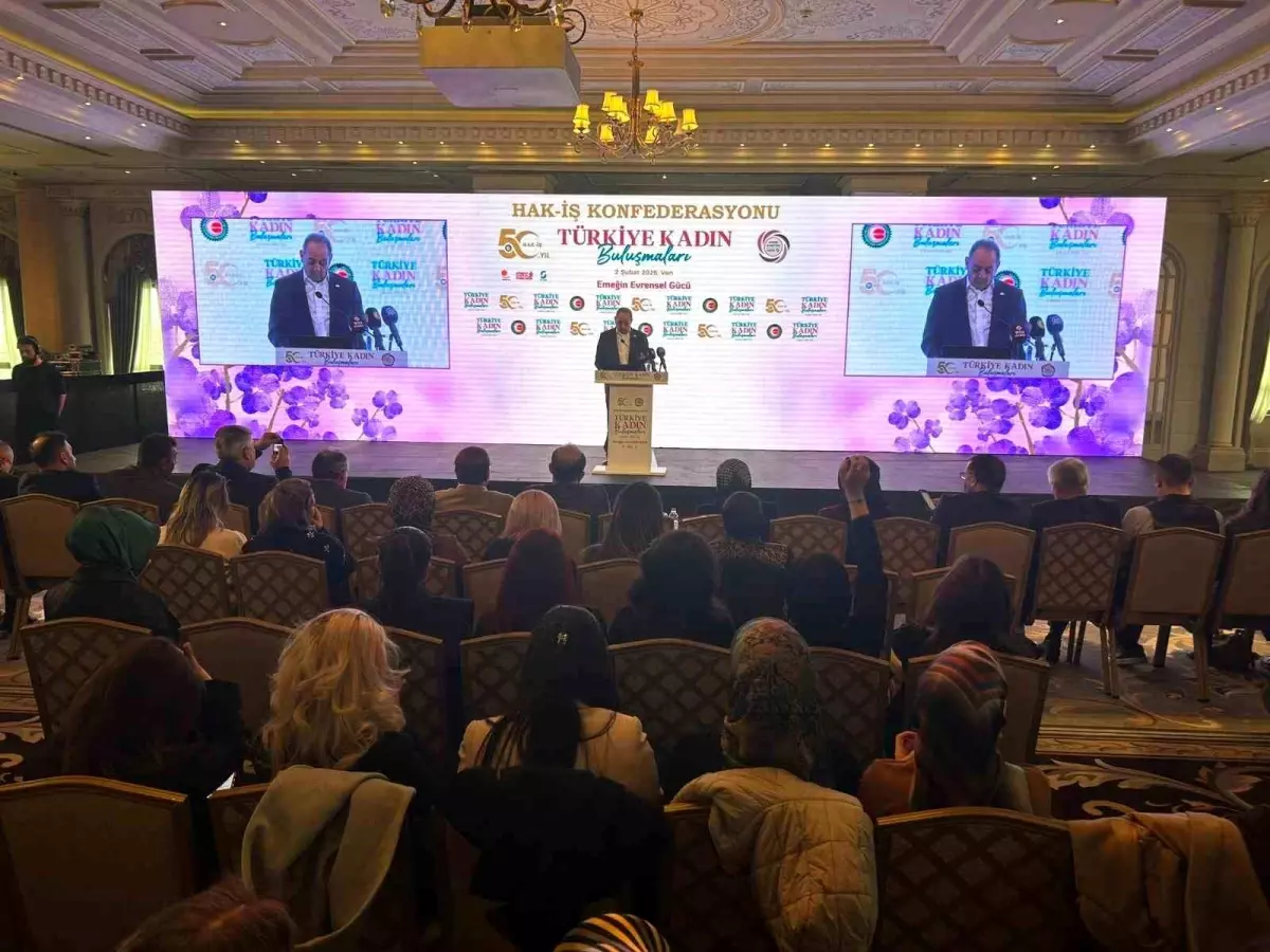 Van’da Kadınların İş Hayatına Katkısı ve Dijital Dönüşüm Üzerine HAK‑İŞ Buluşması