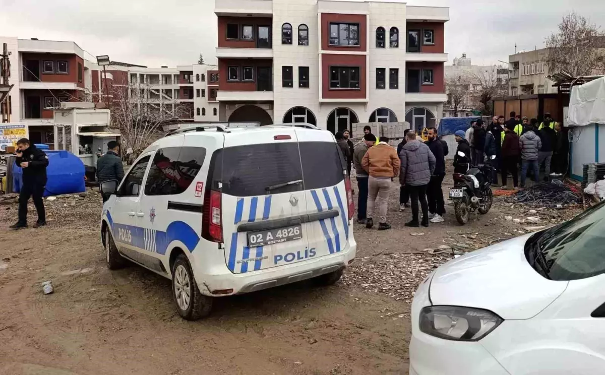 Adıyaman’da İşçiler 3 Günlük Maaş Protestosu Düzenledi