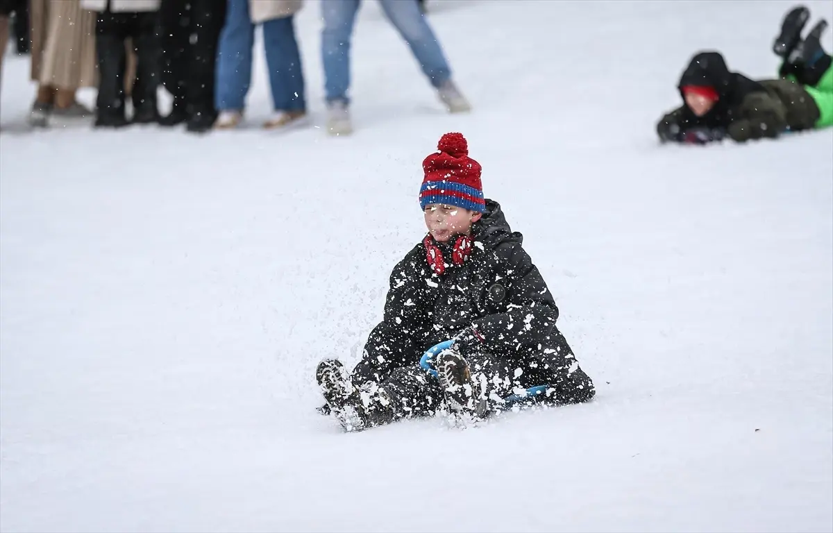 Uludağ’da Yarıyıl Tatili Turizmi Patladı: Oteller %80 Dolulukla Hizmet Veriyor