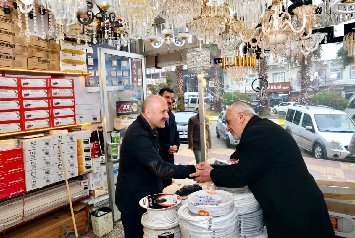 Adıyaman Valisi Varol, Kahta Esnafına Moral Desteği Verdi