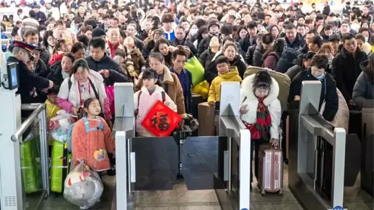 Çin'de Bahar Bayramı Öncesi Nüfus Hareketlerinde Rekor Beklentisi