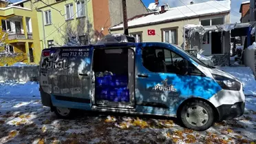 Süt dağıtım aracının Kayseri sokaklarında fotoğrafı