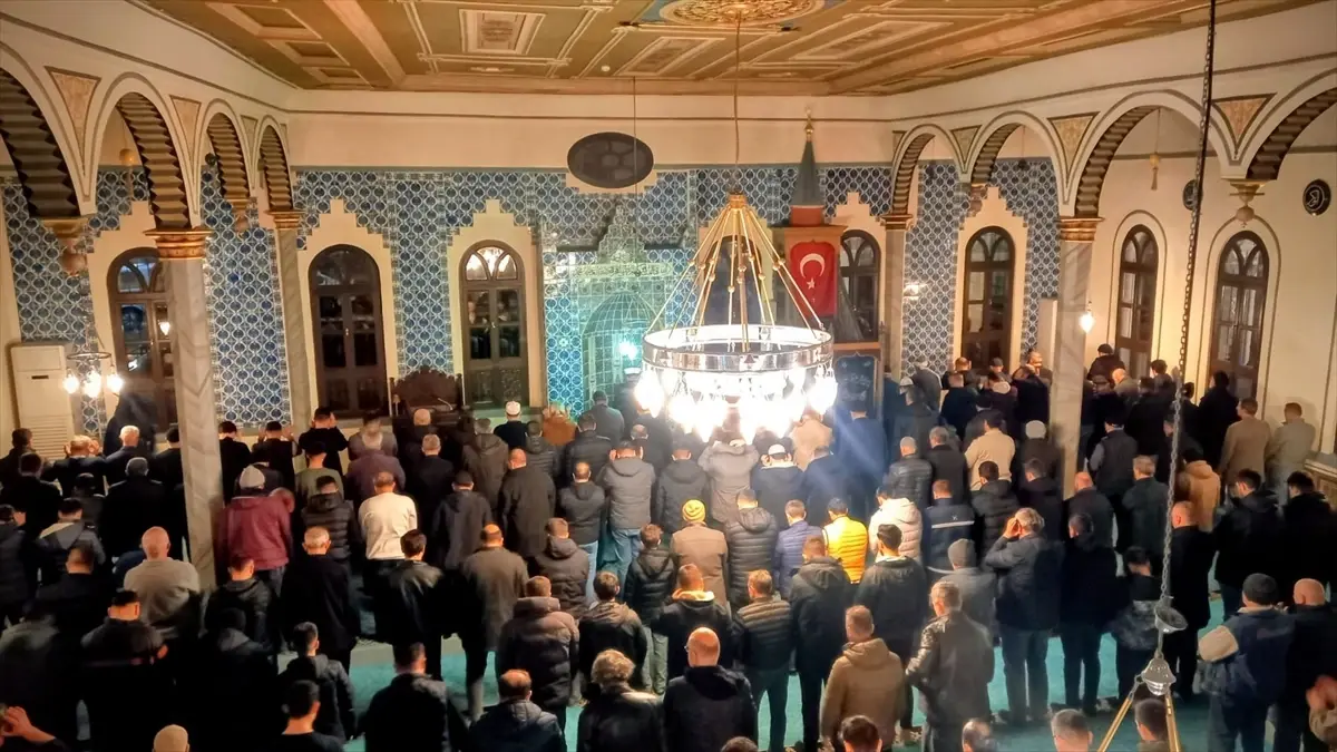 Bursa ve Çevre Şehirlerde Berat Kandili Coşkusu: Etkinlikler ve Programlar