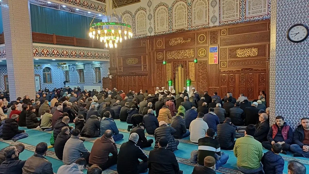 Doğu Anadolu’da Berat Kandili Coşkusu: Camilerde Özel Programlar