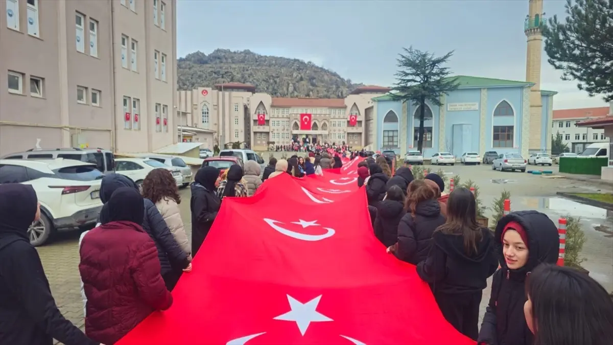 Konya ve Çevre Şehirlerde Yarıyıl Tatili Sonrası Eğitim Dönemi Coşkuyla Açıldı