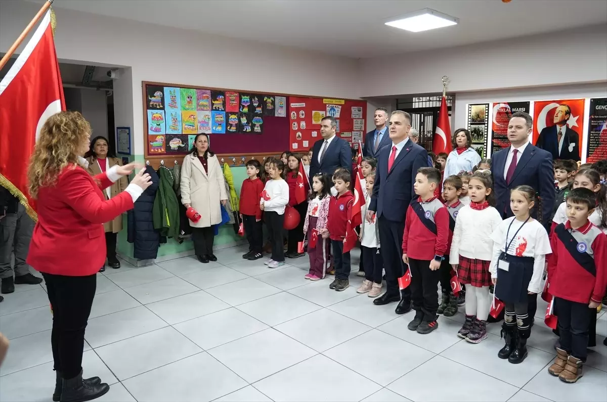 Muğla Okullarında İkinci Dönem 'Bayrak Sevgisi' Temasıyla Coşkuyla Açıldı