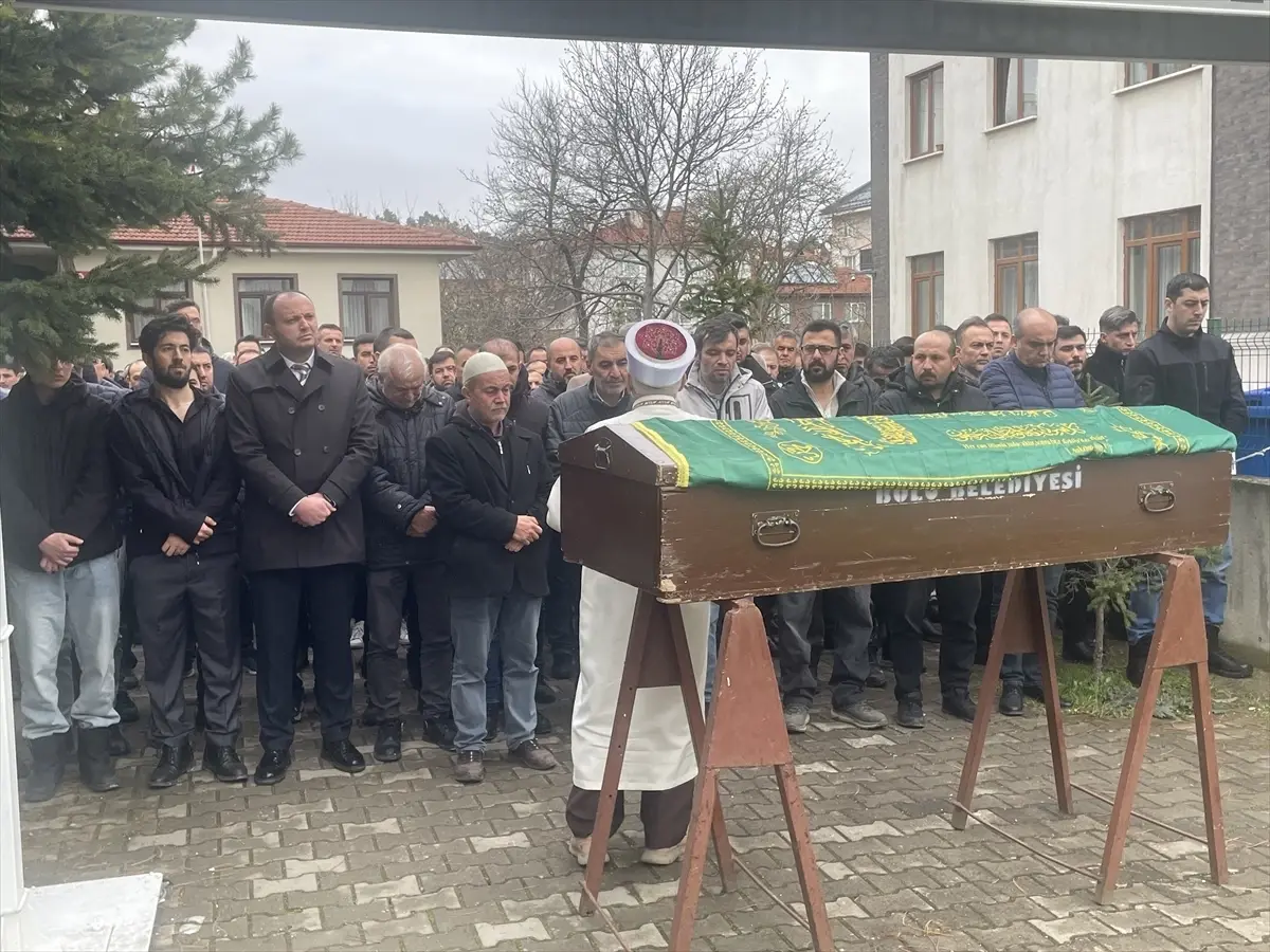 Bolu'da Acı Bir Veda: Menteşe Trafik Kazasında Hayatını Kaybeden Sertaç Yılmaz'ın Cenazesi Yapıldı