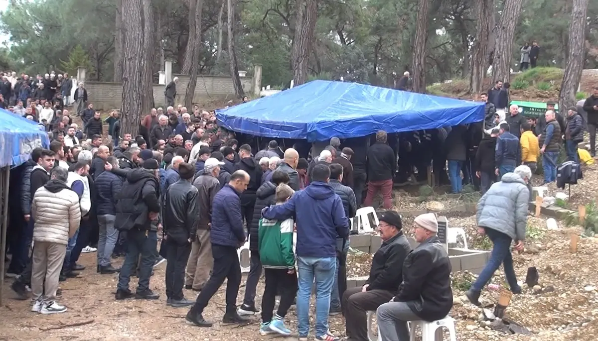 Manavgat’ta 12 Yaşındaki Seymen Çınar Sarı’nın Cenazesi Toprağa Verildi