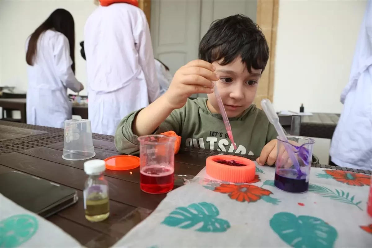 KKTC'de Gençlere Yönelik Bilim ve Tarih Atölyesi Başladı