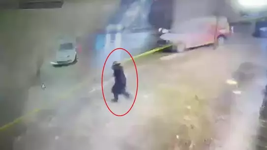 Düşen buz kütlesi ve kurtulan kadın