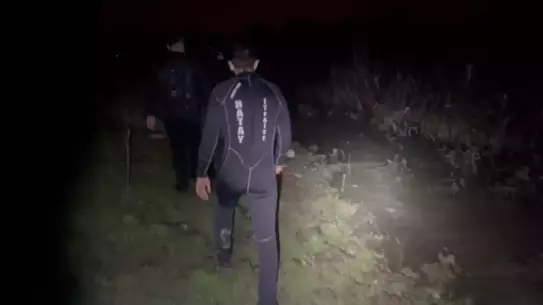 Asi Nehri'nde arama yapan itfaiye ekibi