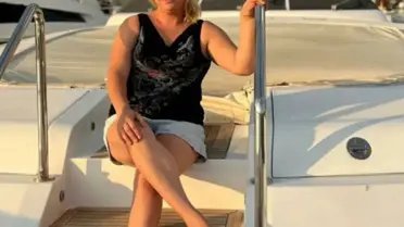 Didim'de bulunan terk edilmiş otomobil