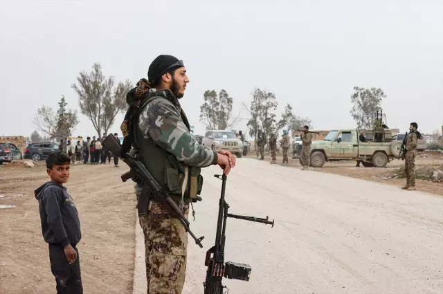 Güvenlik personeli ve araçları