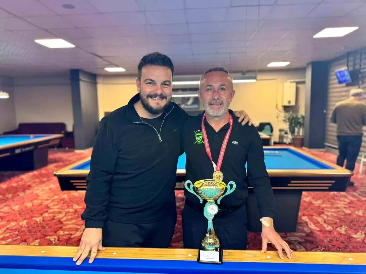 Muzaffer Kahraman, Düzce 3 Bant Bilardo İl Şampiyonası'nda Şampiyonluğa Ulaştı