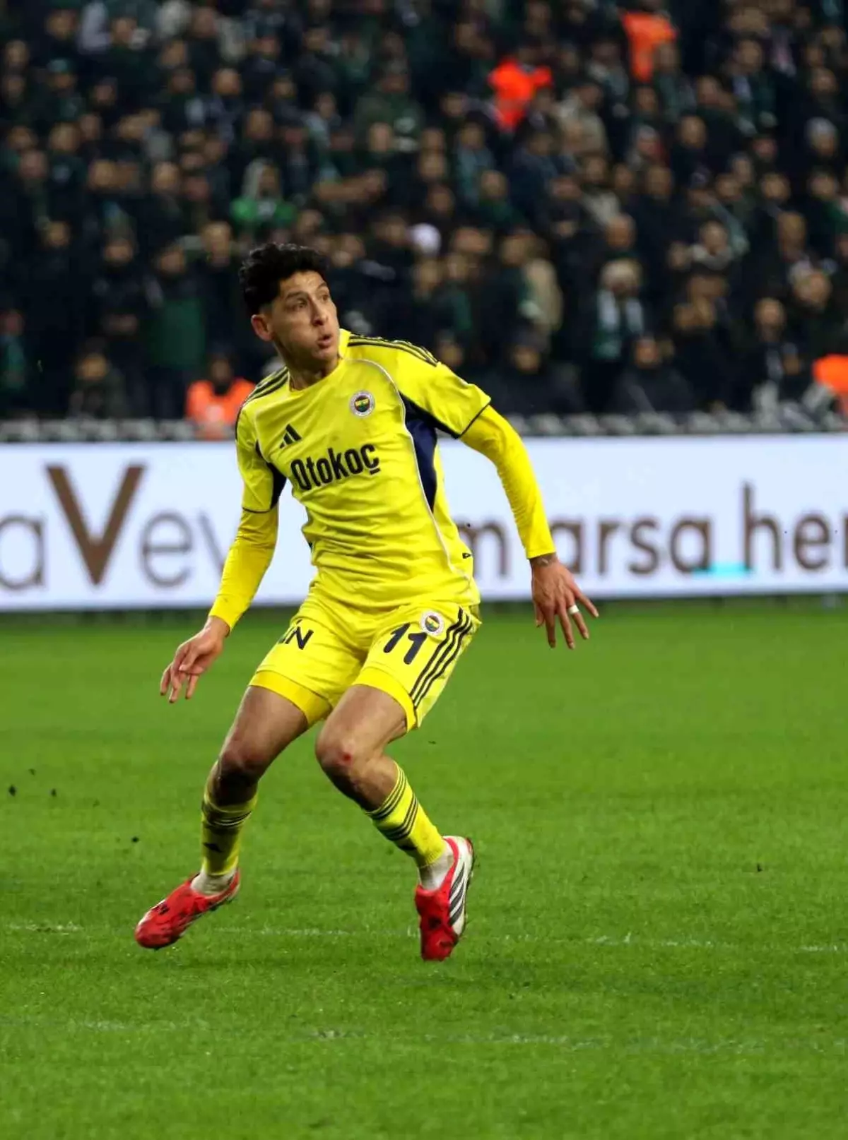 Edson Alvarez Kocaelispor Maçında Sarı Kart Görerek Cezalı Duruma Geldi