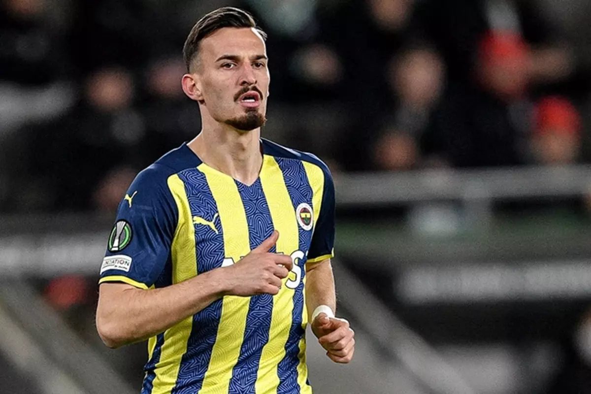 Mergim Berisha, Fenerbahçe'den Ayrılıyor: 2. Bundesliga Kaiserslautern'e Bonservissiz Transfer