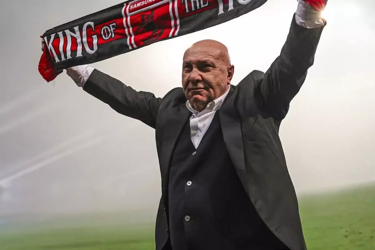 Samsunspor Başkanı Yüksel Yıldırım, Raheem Sterling ile Görüşme Aşamasında