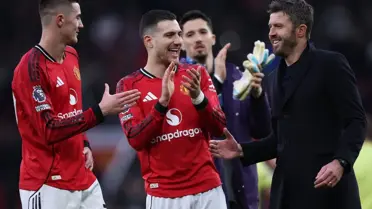 Manchester United sahada Michael Carrick'in taktikleriyle mücadele ediyor