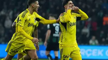 Fenerbahçe 20. Haftada Kocaelispor'u 2-0 Mağlup Ederek 20 Yıl Sonra İlk Kez Namağlup Geçti