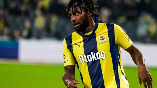 Allan Saint-Maximin Lens antrenmanında