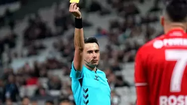 Maçta VAR ekranı ve Abdullah Taşkınsoy