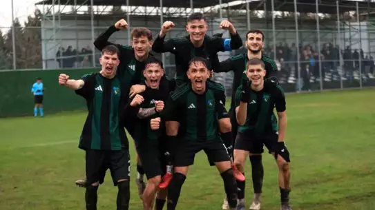 Kocaelispor U19 oyuncuları sevinç anı