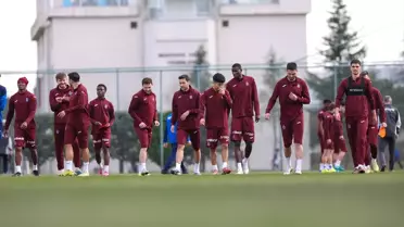 Trabzonspor antrenman sahasındaki taktik çalışması