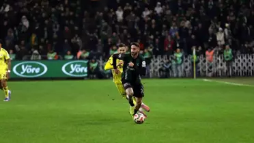 Gol anı: Fenerbahçe oyuncusu topu ağlara gönderdi