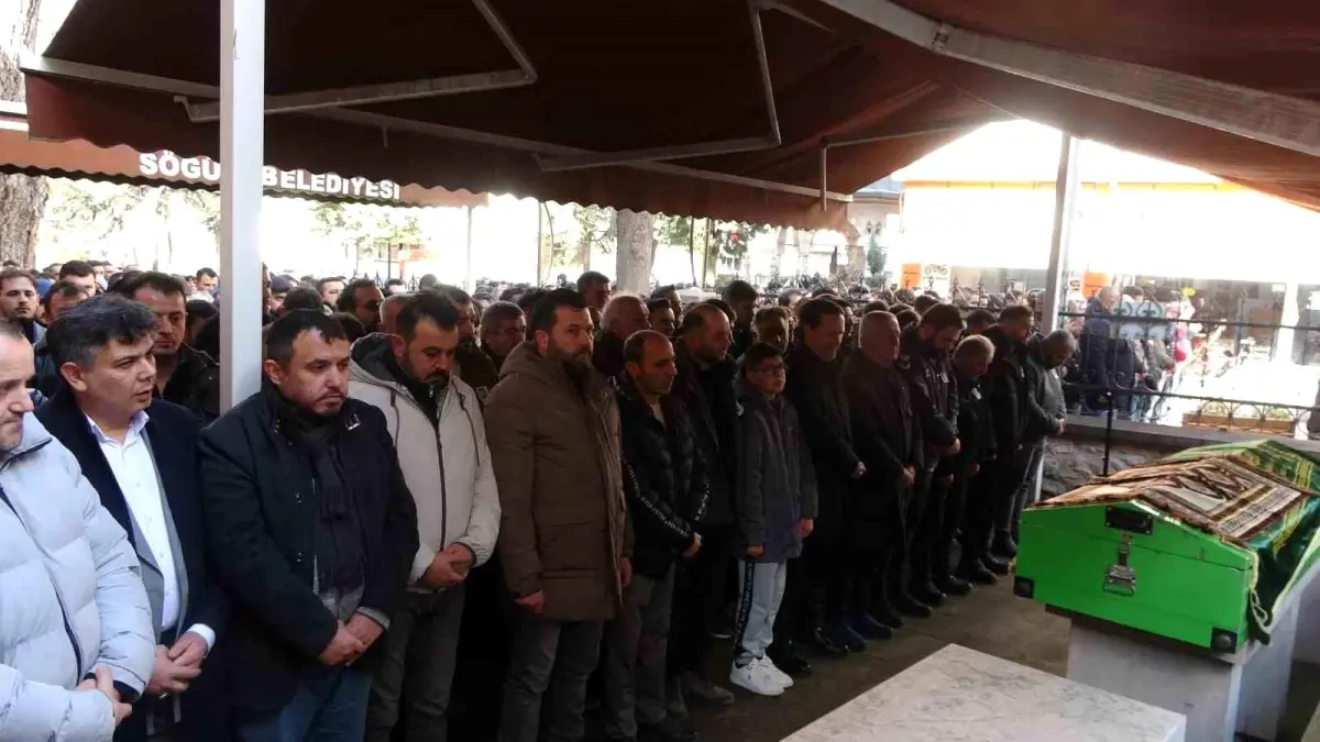 Antalya’da Otobüs Kazası: Erdi Demirsoy’un Cenazesi Bilecik’te Yapıldı