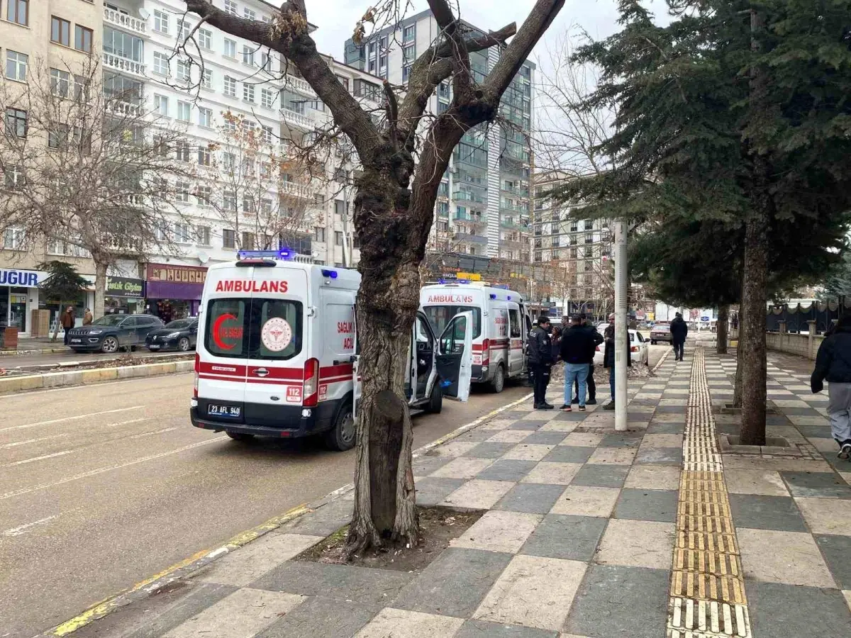 Elazığ'da Trafik Çekişmesi Sonucu 2 Yaralı: Olayın Detayları