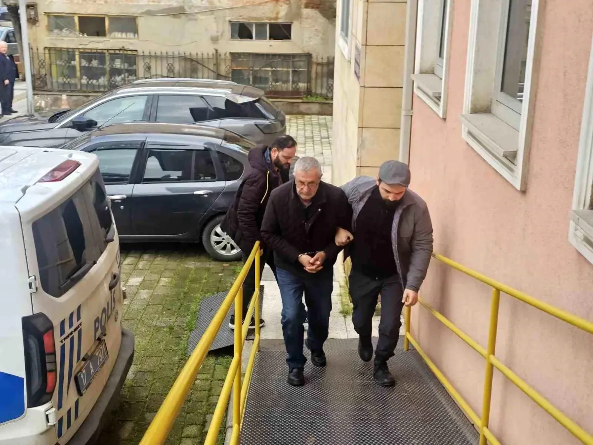 Çanakkale'de Şok Olay: Baba Oğlunu Bıçaklayarak Hayata Veda Ettirdi