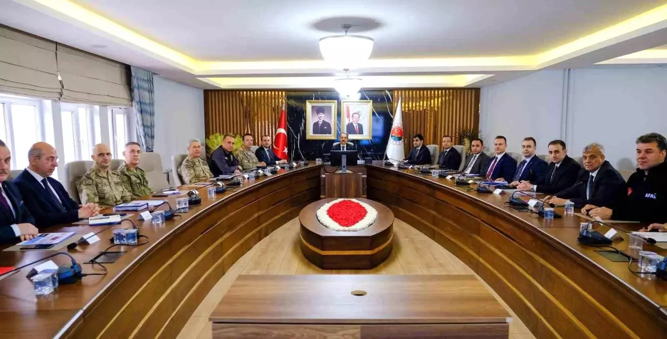 Şırnak Valiliği Güvenlik Toplantısında Suç Aydınlatma Oranı %97’ye Ulaştı