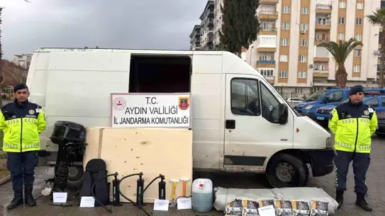 Aydın'ın Germencik İlçesinde Jandarma, 27 Düzensiz Göçmeni Yakaldı