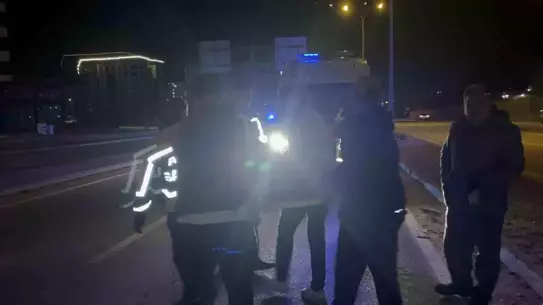 Gaziantep'te Yaya Geçidinde Otomobil Çarpması Kadını Ağır Yaraladı