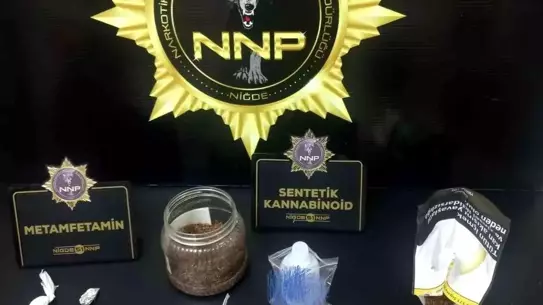 Operasyon sırasında yakalanan uyuşturucu maddeler