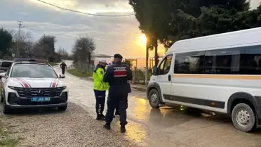 Jandarma ekipleri Sinop’taki okul çevresinde denetim yapıyor