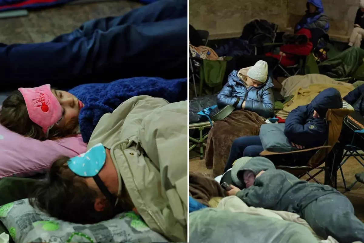 Kiev’de Sivil Halk Soğuk Metro İstasyonlarında Geceyi Geçiriyor