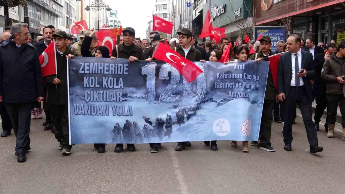 Van’da Donarak Şehit Olan 120 Çocuk Anısına Anlamlı Yürüyüş Düzenlendi