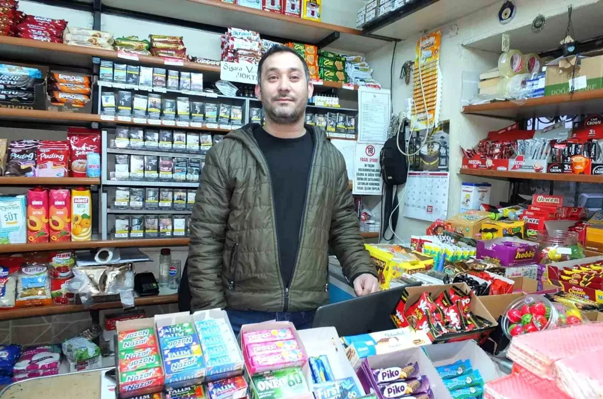 Üç Nesil Bakkal: Burhaniye’de Aile Geleneği 60 Yıldır Devam Ediyor