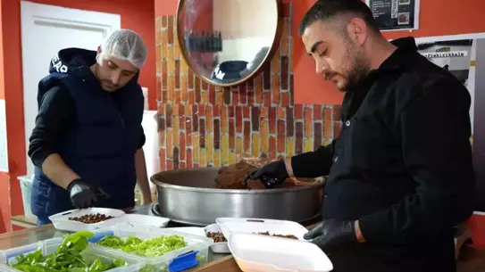 Deprem sonrası yeni hayat kuran Çoban ailesi