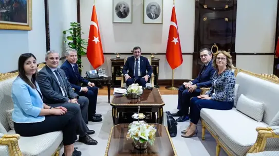Cumhurbaşkanı Yardımcısı Yılmaz, YASED Heyetini Karşıladı ve Yatırım Stratejilerini Görüştü