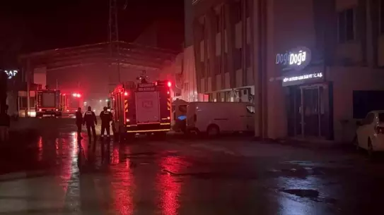 Gaziantep’te Makarna Fabrikasında Çıkan Yangın 3 Saatte Kontrol Altına Alındı