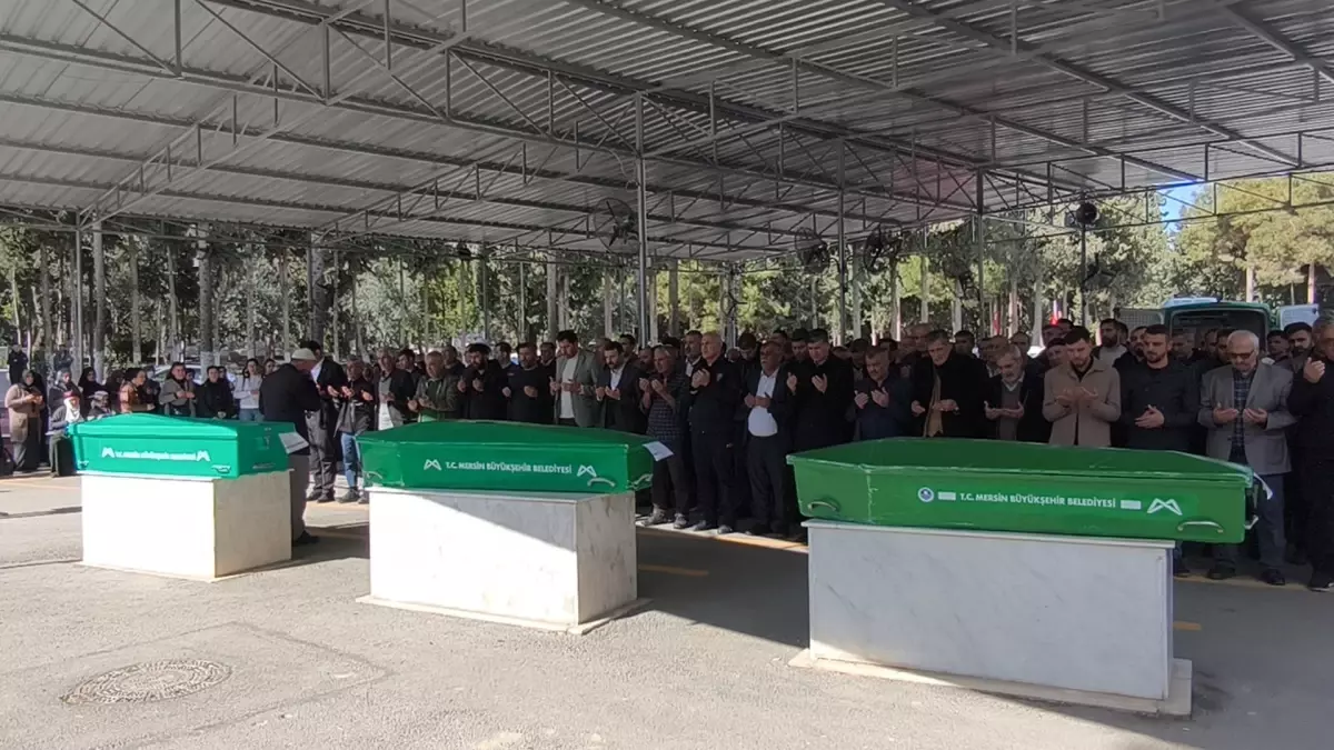 Mersin'de Üç Genç Kızın Yaşadığı Trajik Trafik Kazası