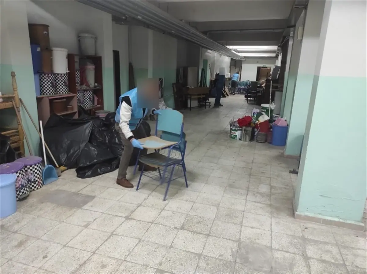 Eskişehir’de Yükümlüler Okulları Temizliyor, Gençlere Kurs İmkanı Sunuyor