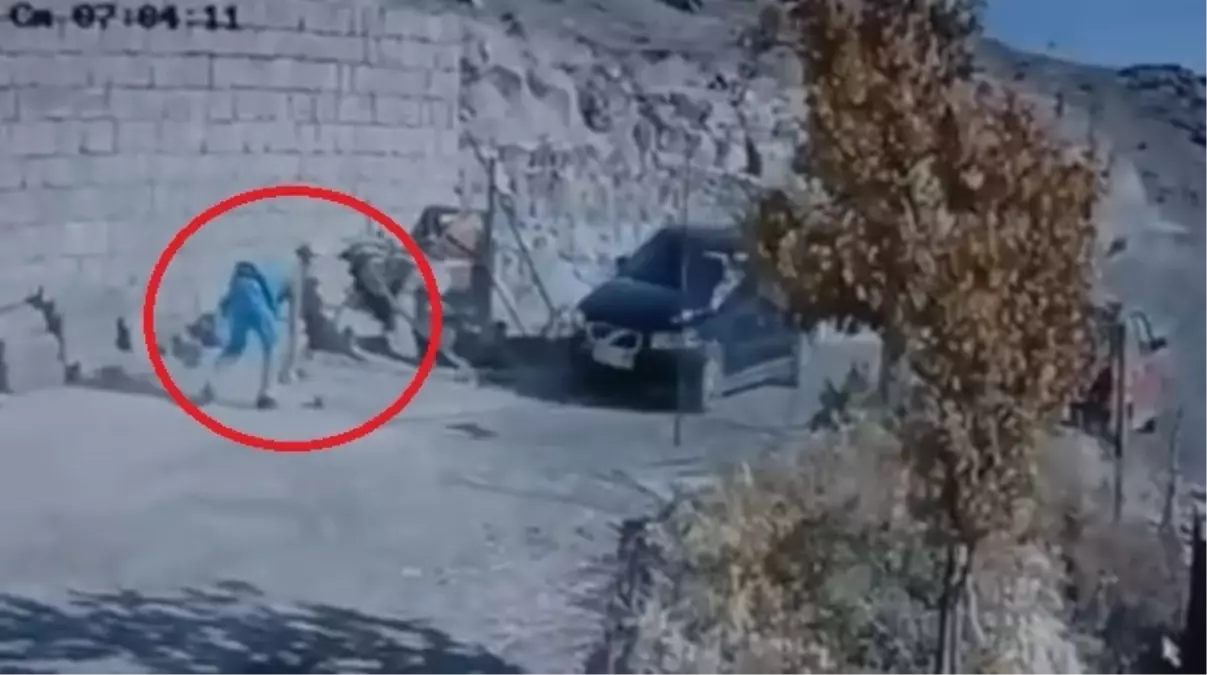 Kayseri'de Komşu Tartışması Sonrası Araç Çarpması Olayı Gözler Önünde