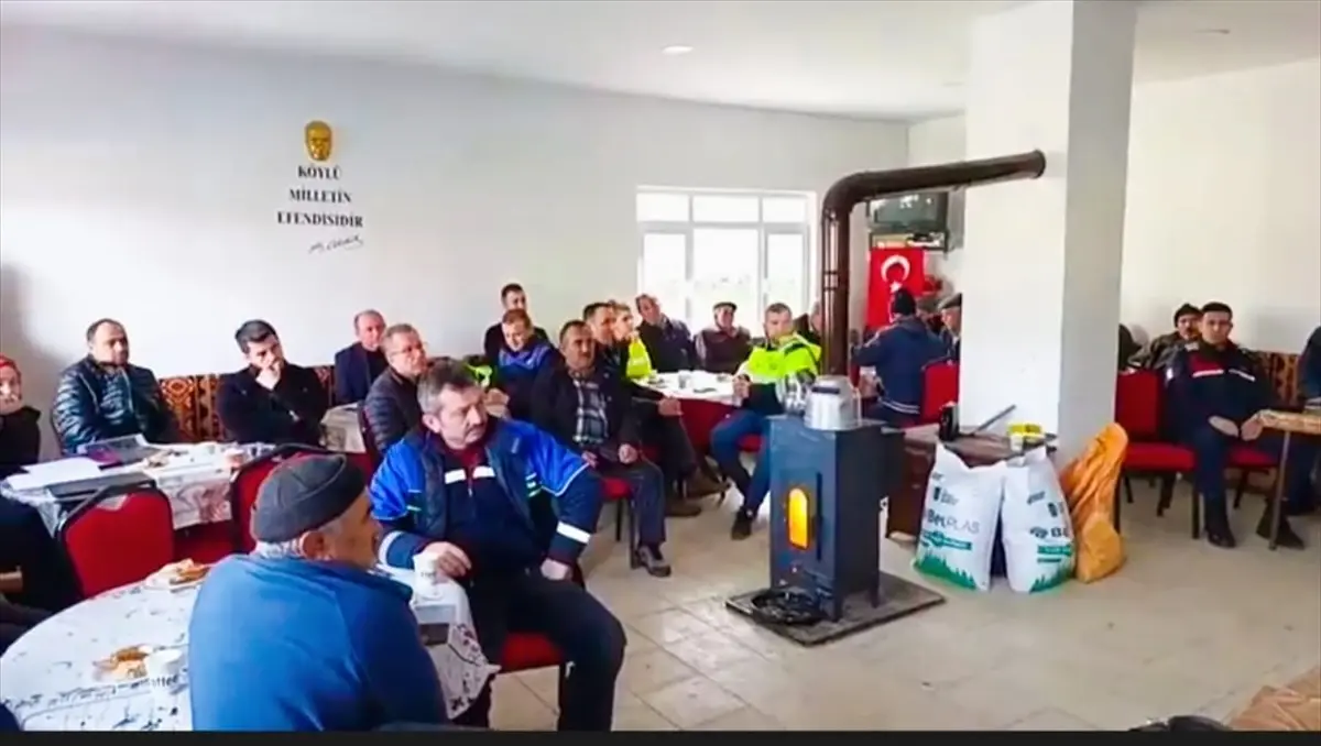 Nallıhan Beydili Mahallesi'nde Kömür Ocağı Projesi İçin Bilgilendirme Toplantısı Gerçekleşti