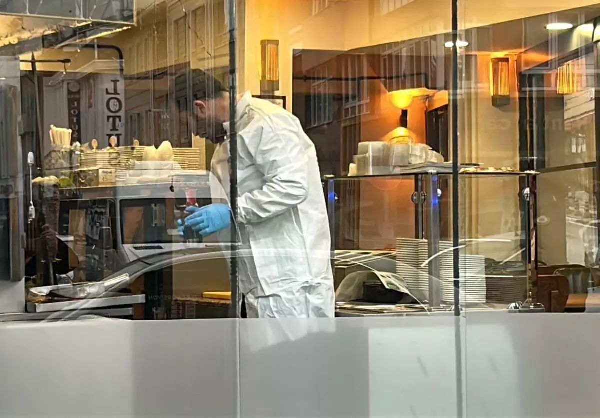 Sivas'ta Restoran Önünde Silahlı Saldırı: Bir Kişi Yaralandı