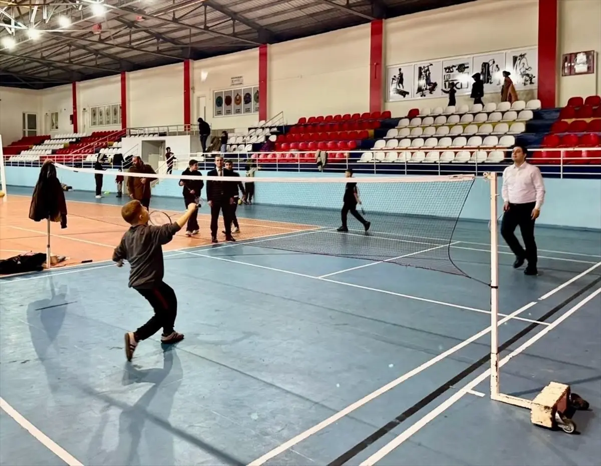 Sason Kaymakamı Furkan Başar, Öğrenci Sporcularla Buluştu