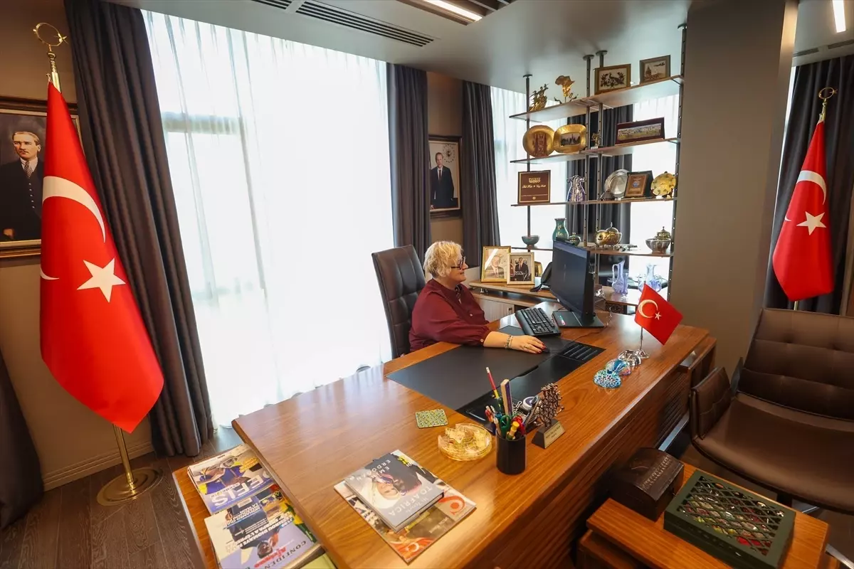 Dakar Büyükelçisi Sağman, AA’nın 2025 Yılın Kareleri Seçiminde Etkileyici Anları Değerlendirdi