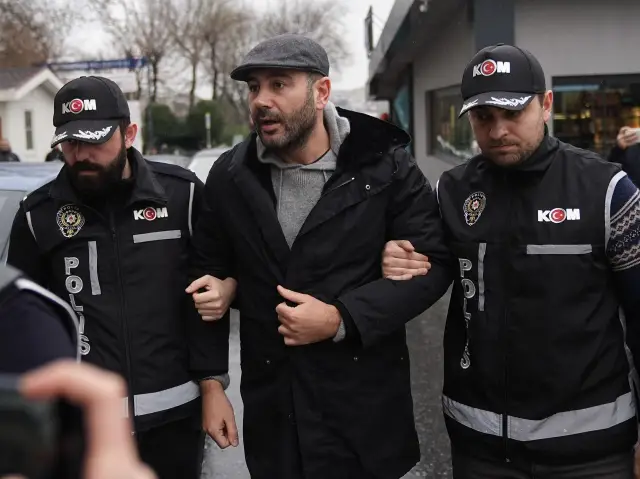 Mahkeme odasındaki belgeler